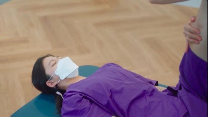 《二十五》“敏彩爸爸是易辰”5证据！希度家藏好多易辰东西，外婆生病才不记得女婿？-4