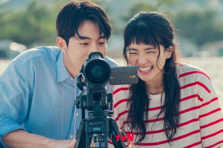 《二十五》“敏彩爸爸是易辰”5证据！希度家藏好多易辰东西，外婆生病才不记得女婿？-1