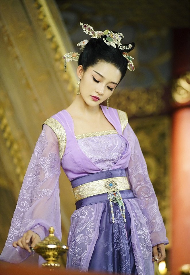10个国产剧角色“黑化”看演员演技！罗云熙“黑化眼神”带感，李沁“黑化”反差超大-15