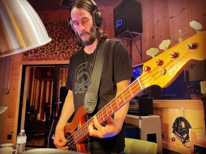 基努·里维斯也是Bass手！重组解散20年摇滚乐团