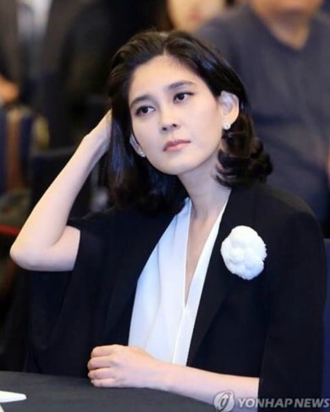 从《财阀家的小儿子》看三星公主“李富真”逆天人生!能力不输哥哥,却恋爱脑无缘继承-1 从《财阀家的小儿子》看三星公主“李富真”逆天人生!能力不输哥哥,却恋爱脑无缘继承-1