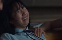 《黑暗荣耀》里“卷发棒烫人”为真实事件！当年加害者手法更残暴，结痂后再撕下继续烫缩略图