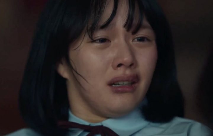 比《黑暗荣耀》更可怕的“釜山女中霸凌事件”！烟蒂烫皮、后脑勺破洞，加害者竟被轻判-2