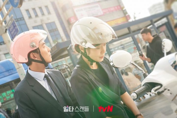 近期韩剧“年龄差选角”太出戏？全度妍&郑敬淏同龄太牵强，宋慧乔喊李到晛前辈超突兀-7