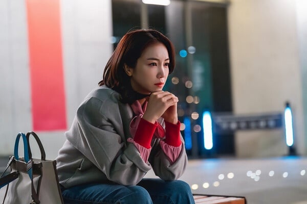 近期Netflix全球网播量TOP9！《女神降临》逆袭上榜成第5，这部狠超《浪漫速成班》夺冠-5