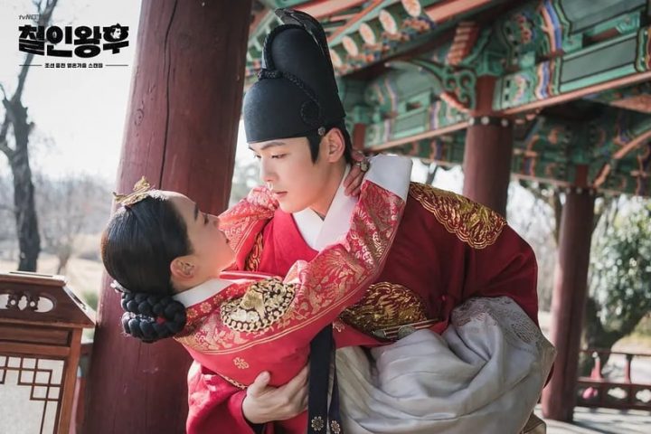 Netflix掀“旧剧逆袭”潮！《哲仁王后》&《女神降临》空降三四名，这部国产剧竟霸榜整月-1