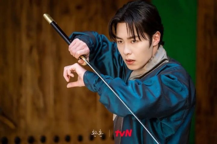 Netflix掀“旧剧逆袭”潮！《哲仁王后》&《女神降临》空降三四名，这部国产剧竟霸榜整月-28