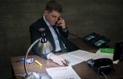 Netflix《暗夜情报员》5大爆红原因解析！惊险刺激重重悬疑、最速续订第二季缩略图