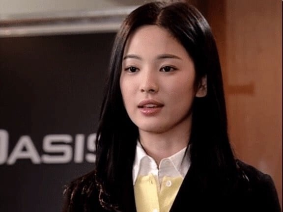 网评韩剧女星“颜值巅峰期”！秀智美成传说，孙艺珍无人能敌，网公认宋慧乔这时期最美-1