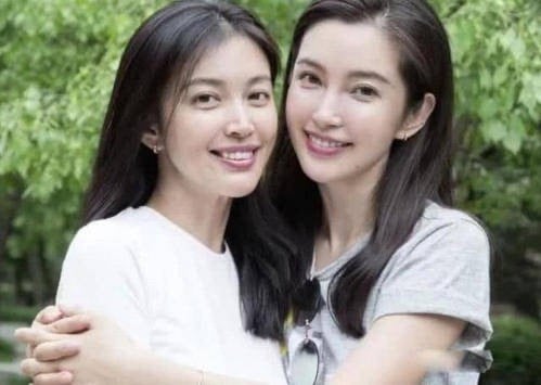 杨幂经纪人美到上热搜！高颜值明星经纪人，沈月经纪人比明星美，杨紫经纪人不出道可惜-20