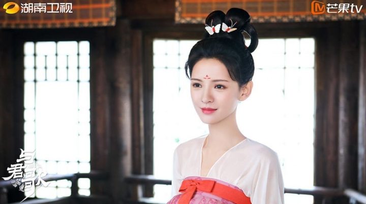网议90花“谁还有望爆成流量”Top10！杨紫热巴地位稳，李沁第4&李一桐第3，冠军很意外-1