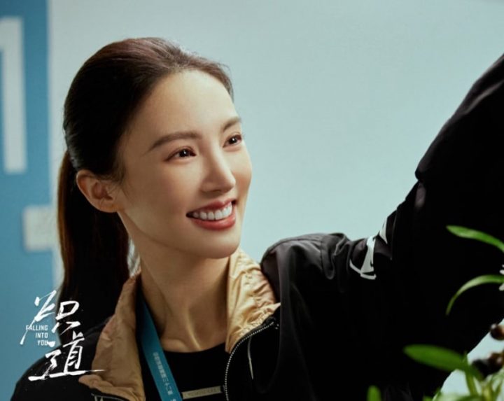 网议90花“谁还有望爆成流量”Top10！杨紫热巴地位稳，李沁第4&李一桐第3，冠军很意外-11