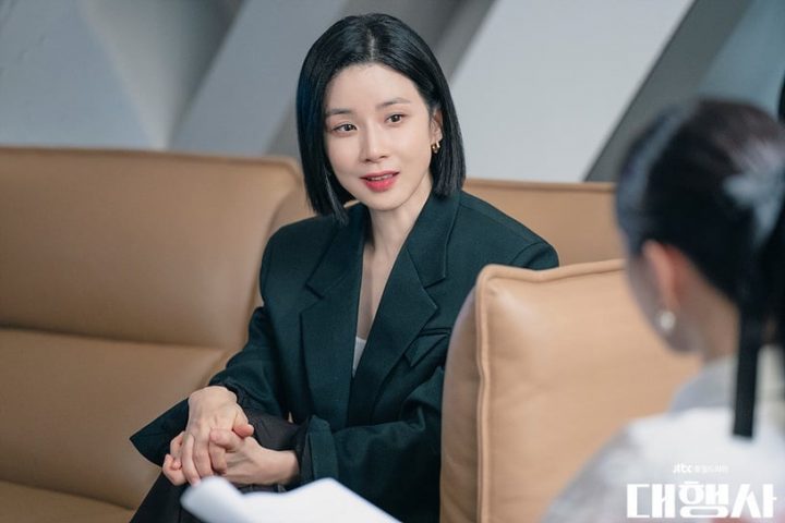 近期“热度最高”韩剧TOP8！《离婚律师申晟瀚》第4，《模范出租车2》只输《黑暗荣耀》-4