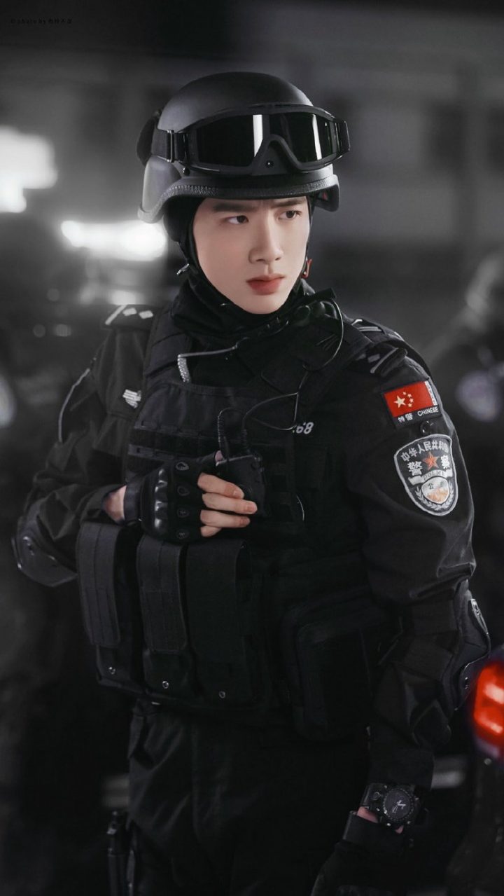 国产剧10男星演军特警！《归路》井柏然MAN，肖战&李现迷人，吴磊惊喜，杨洋帅得太过分了-4