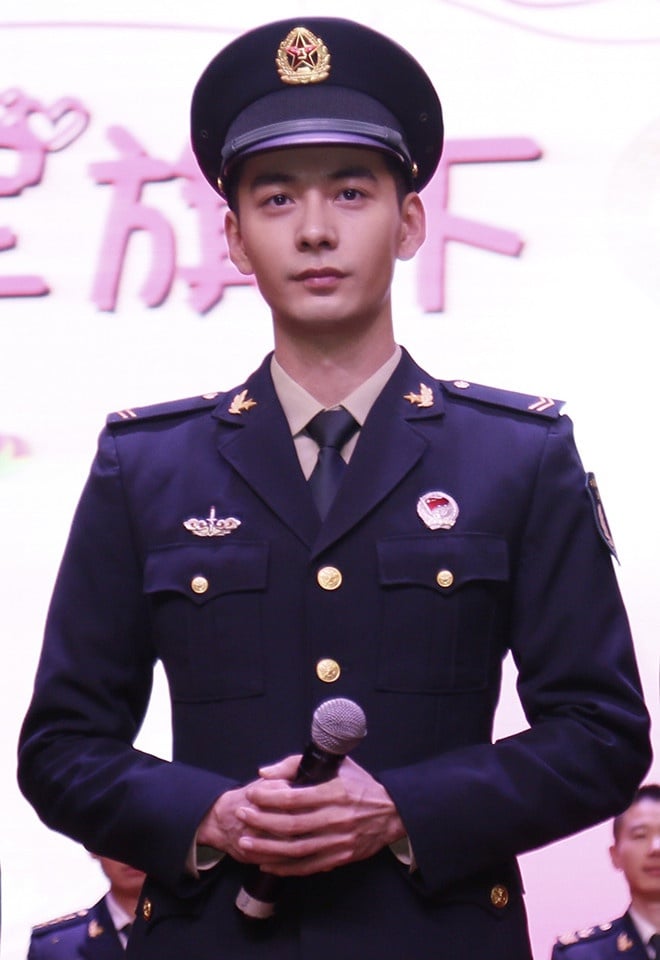 国产剧10男星演军特警！《归路》井柏然MAN，肖战&李现迷人，吴磊惊喜，杨洋帅得太过分了-15