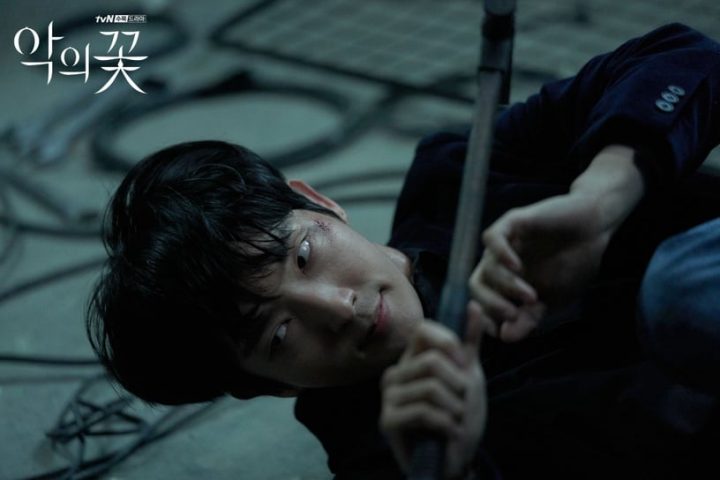 韩剧“不用替身”敬业演员！《黑暗荣耀》朴成勋水泥戏亲自来，李准基池昌旭都用命在拼-5