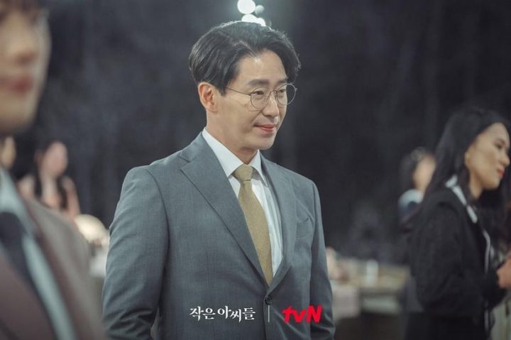 韩剧反派专业户！《模范出租车2》金义圣演好人出戏，南宫珉是国民恶人，他帅到难讨厌-7