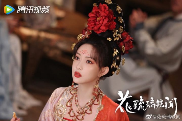古装剧10款绝美头饰！孟子义艳丽，赵丽颖贵气，杨幂仙，《甄嬛传》华妃顶8000万在头上-1