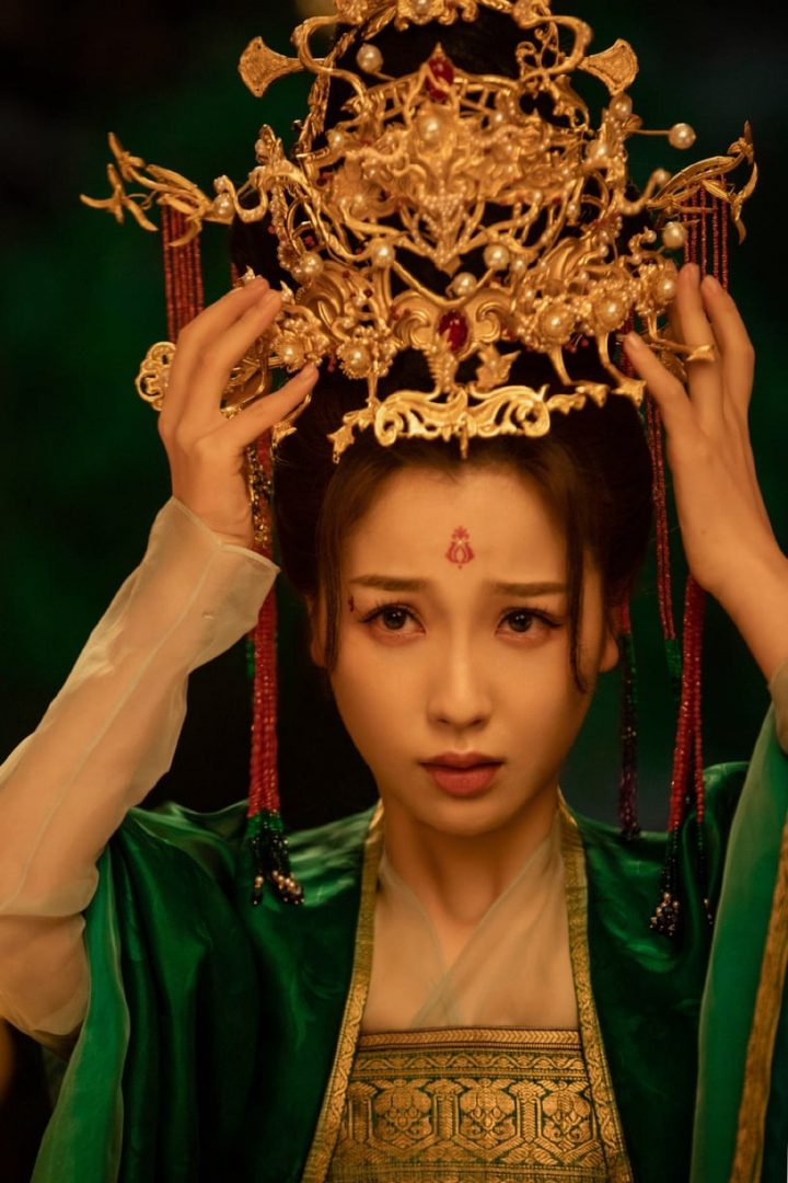 古装剧10款绝美头饰！孟子义艳丽，赵丽颖贵气，杨幂仙，《甄嬛传》华妃顶8000万在头上-15