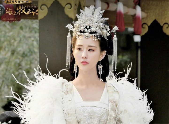 古装剧10款绝美头饰！孟子义艳丽，赵丽颖贵气，杨幂仙，《甄嬛传》华妃顶8000万在头上-21