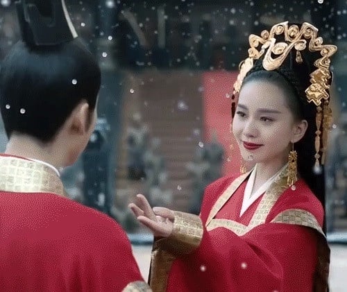 盘点古装国产剧“最惨婚礼”！《长月烬明》新郎&新娘双吐血，《枕上书》新娘等不到新郎-23