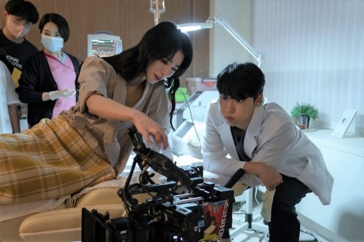 韩星见到真情侣的有趣反应！宋慧乔早就嗑到林智妍&李到晛，他追问八卦问得玄彬都愣了-1