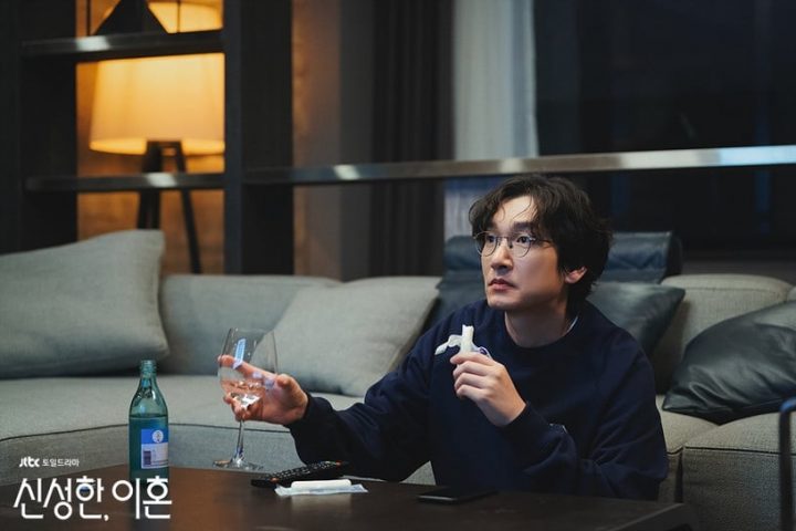 《离婚律师申晟瀚》剧情隐藏细节！剧名有双关，“葡萄图画”象征正义，还藏孙艺珍彩蛋-6