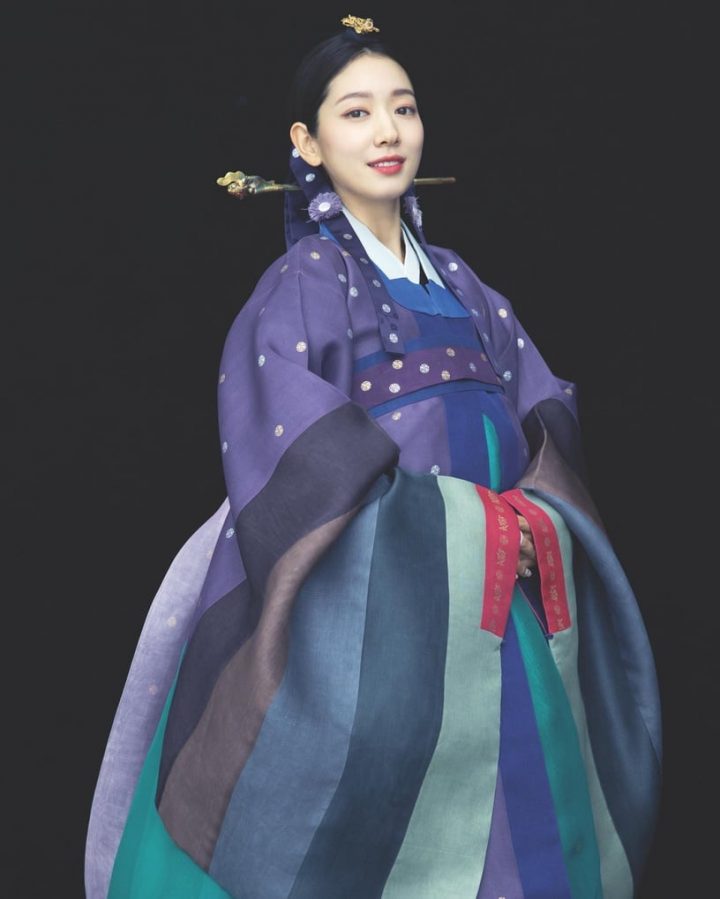 韩星结婚的超贵行头！李多寅钻石皇冠太抢眼，孔晓振项炼800万，全智贤婚纱一套186万-12