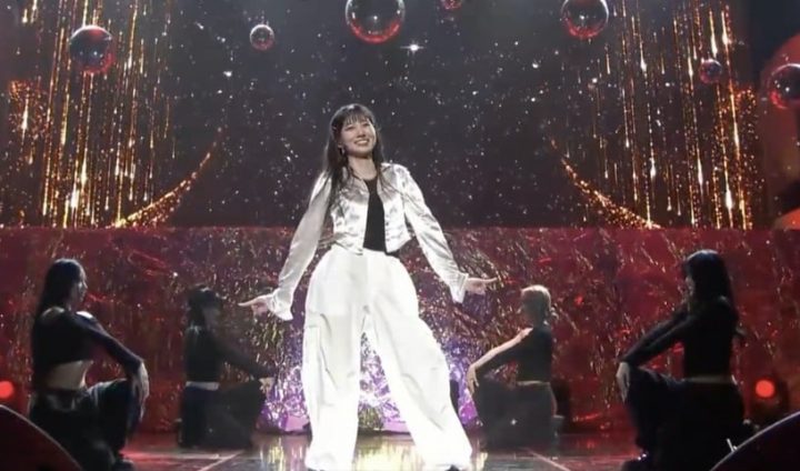 韩剧女星“舞蹈实力”！朴恩斌不输女团，李圣经跳BLACKPINK舞很性感，辛睿恩怪到搞笑-5