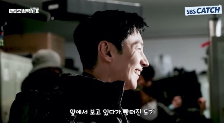 《模范出租车2》幕后秘密！道奇的邮件帐号有秘密，“朴主任”竟差点在第1季结局死去？-8
