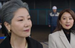 《女王制造者》演员“超意外年龄差”!金喜爱&会长差不到1岁,文素利竟比戏里老公大10岁缩略图 《女王制造者》演员“超意外年龄差”!金喜爱&会长差不到1岁,文素利竟比戏里老公大10岁缩略图