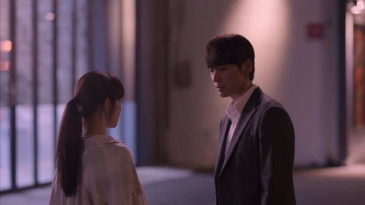 《原来这就是爱啊》15句疼痛爱情金句：“去理解某个人的孤独，可能就是爱情的开端。”-5