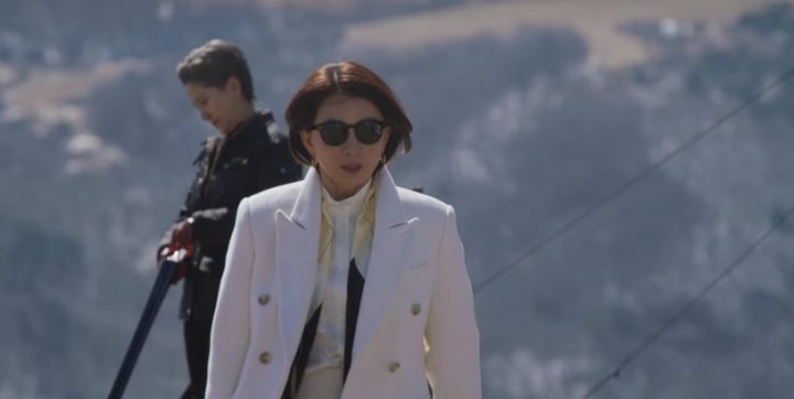 《女王制造者》剧情“隐藏细节”！剧名暗示打破性别，“围巾”象征导禧被系上项圈-3