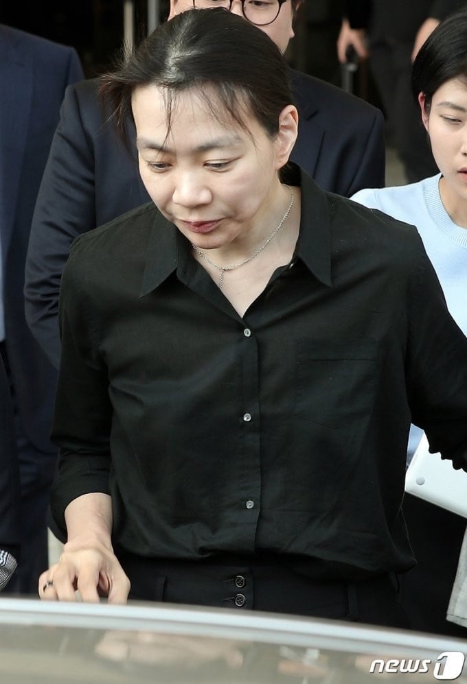 《女王制造者》原型是“她”！出身世界500强企业却被称“国耻”，因坚果要飞机返航-10