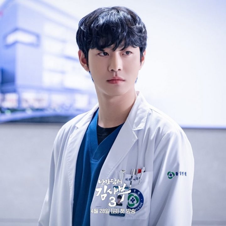 近期韩剧热度排行TOP9！《女王制造者》才第8，《特务家族》第4，冠军打败《模范出租车2》-9