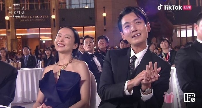 【59百想艺术】《禹英祦》朴恩斌成史上最年轻大赏得主，宋慧乔终于封后，李星民夺视帝-7