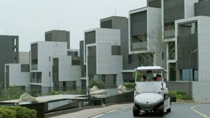 首度挑战婚外恋角色！《亲爱坏蛋》修杰楷亲曝“吻戏”画面、从不设限角色样貌｜妞专访-4