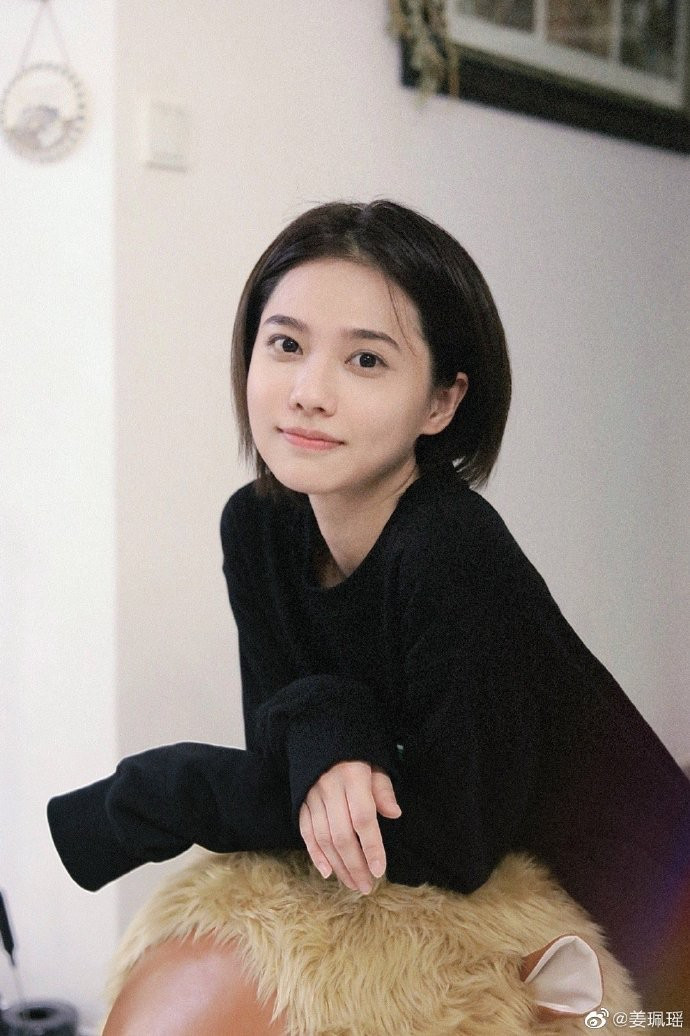 《爱情而已》9大吸睛配角！罗念是杨紫闺蜜，她17岁受封“少女影后”却因裸戏毁人生-2