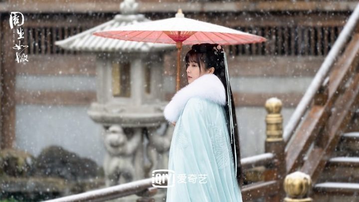 白鹿20个古装造型！《长月烬明》灵动，《周生如故》温婉，和赵露思同款丑浏海谁赢了？-26
