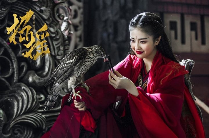 白鹿20个古装造型！《长月烬明》灵动，《周生如故》温婉，和赵露思同款丑浏海谁赢了？-36