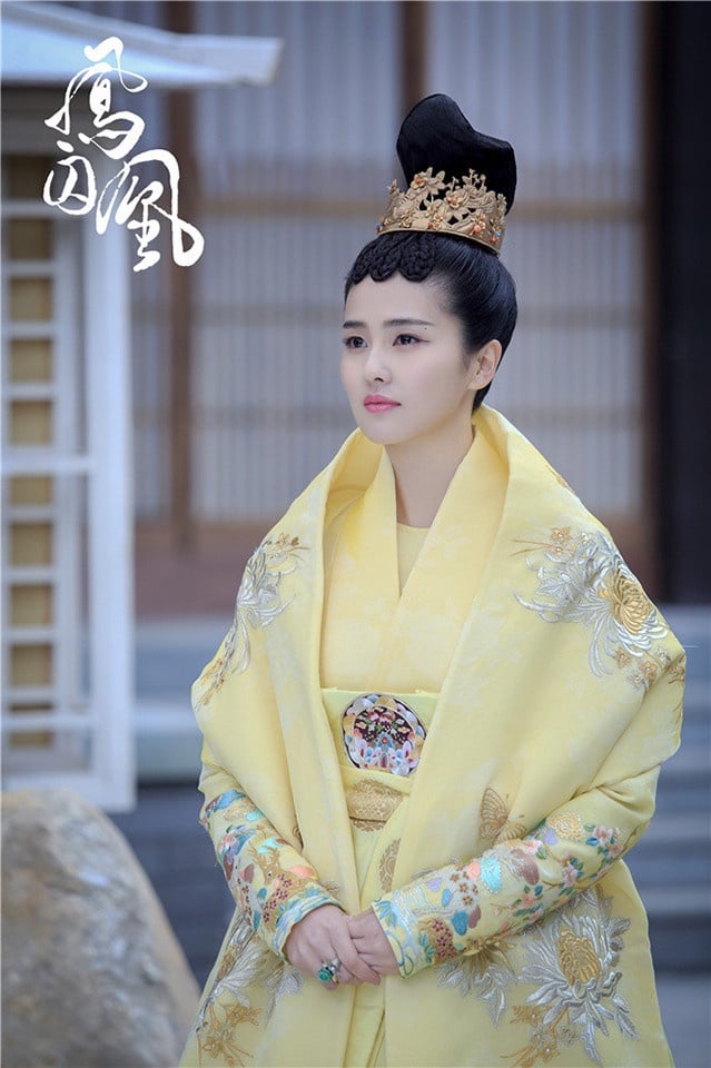 白鹿20个古装造型！《长月烬明》灵动，《周生如故》温婉，和赵露思同款丑浏海谁赢了？-46