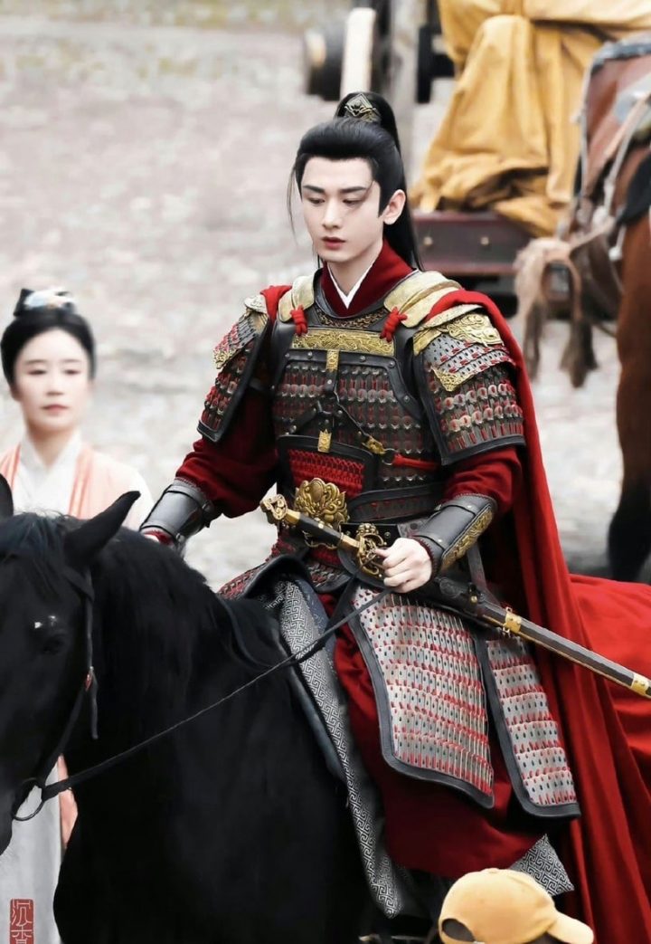 8位国产剧男神最新“古装角色”！杨洋要演平凡普男，罗云熙演捕快，肖战新女主被狂吐嘈-13