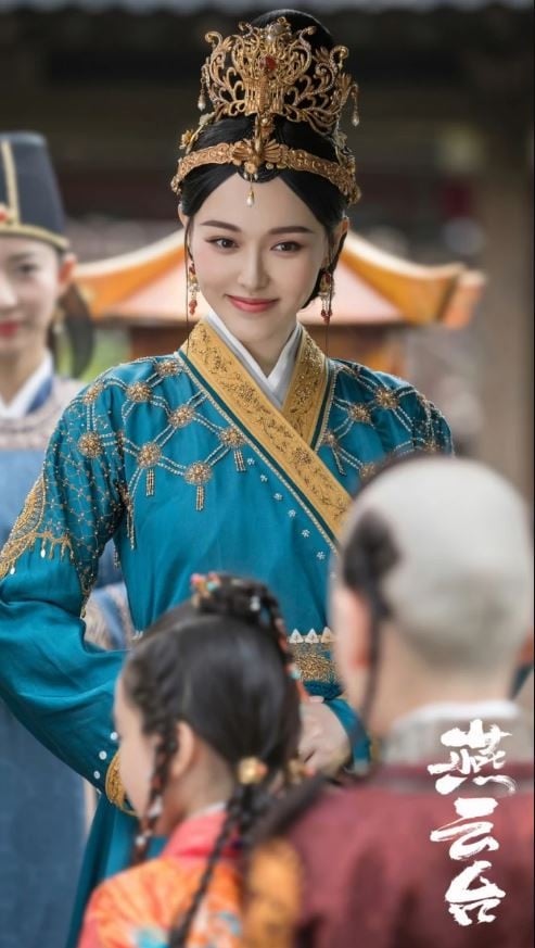 网评“最美古装女神”TOP10！赵露思没进榜，热巴第十，刘诗诗赢杨幂，冠军是真仙女吧-16
