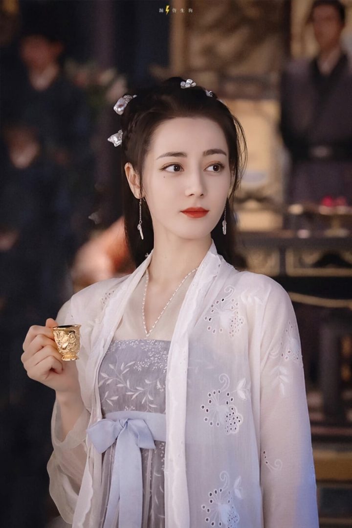 网评“最美古装女神”TOP10！赵露思没进榜，热巴第十，刘诗诗赢杨幂，冠军是真仙女吧-3
