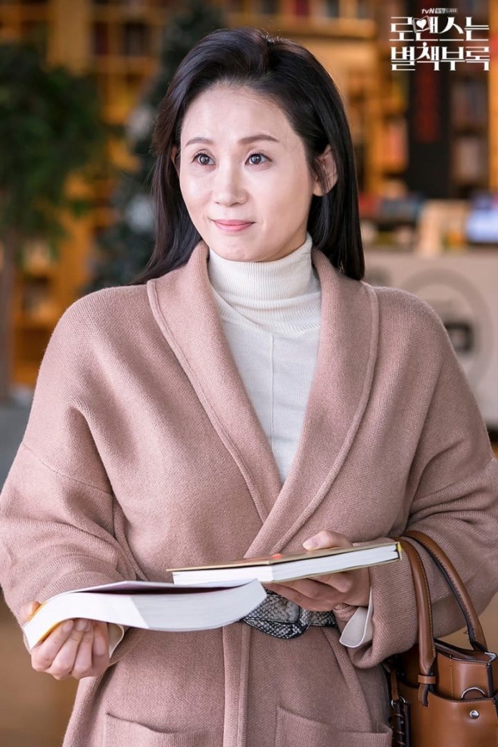 韩剧“妈妈专业户”！《车贞淑医生》婆婆演过玄彬&李敏镐妈，她号称“韩国最美妈妈”-13