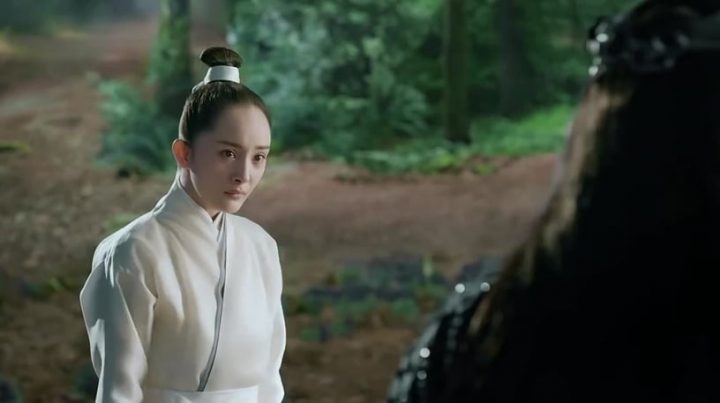 古装仙侠剧8位美女师妹！《护心》周也明艳，赵丽颖甜，杨幂发型被吐嘈，迪丽热巴更雷-15