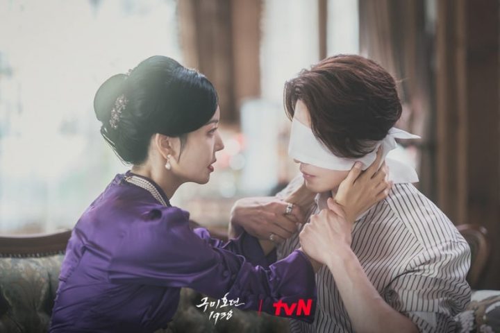 《九尾狐传1938》李栋旭搭档7位女星！和金素妍&刘寅娜&韩孝周都很配，搭她却是场灾难-1