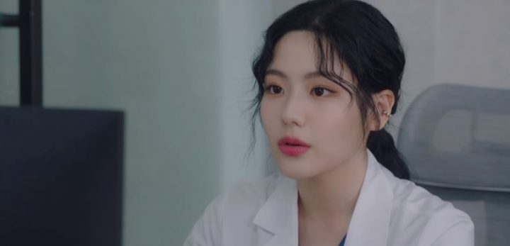 《医生车智淑》政闵女友“讨喜细节”！霸气且赏罚分明，这细节显现她对车贞淑没偏见-1