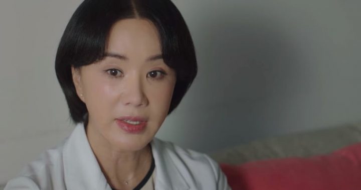 《医生车智淑》角色成长细节！车贞淑逐渐找回自己，政闵女友会关心人了，政闵这点好暖-3