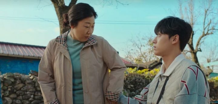 《坏妈妈》剧情隐藏细节！处处有“黄色”物件，强豪一家都不吃红萝卜，画面色调有玄机-15